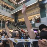 北京要求美国官员停止因法院禁止香港抗议歌曲而“丢脸”