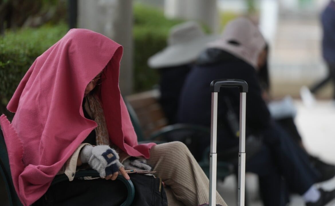 Hong Kong temperatures set to drop to 14 degrees Celsius next week as intense monsoon nears