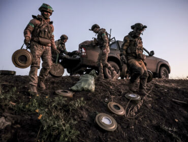 Biden Admin Reverses Policy, Approves Anti-Personnel Mines for Ukraine