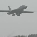 4 US bombers land in UK as Iran war continues