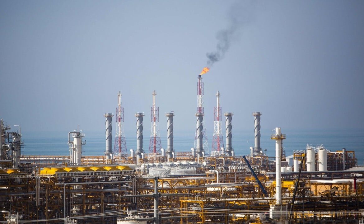Iran threatens Gulf energy targets after Pars gas field struck, sending oil prices higher