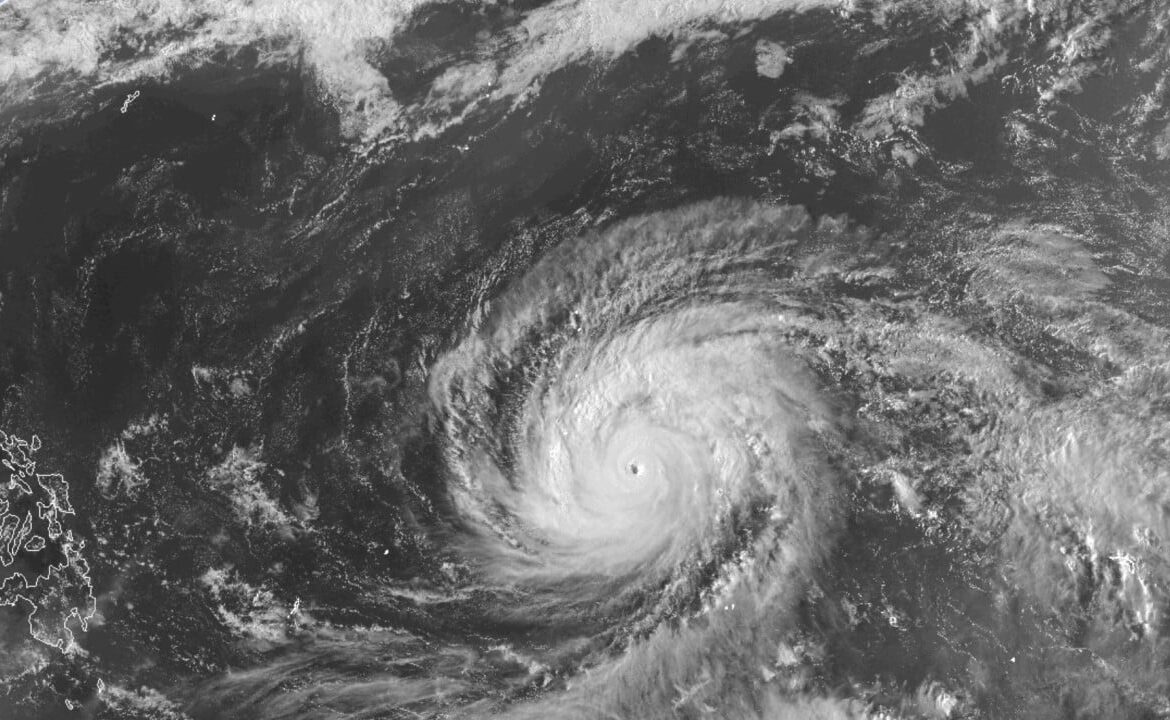 In Pacific Ocean, Super Typhoon Sinlakua bears down on group of remote US islands