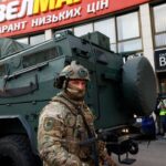 Kyiv gunman kills 6 and takes hostages before being shot dead by Ukraine police