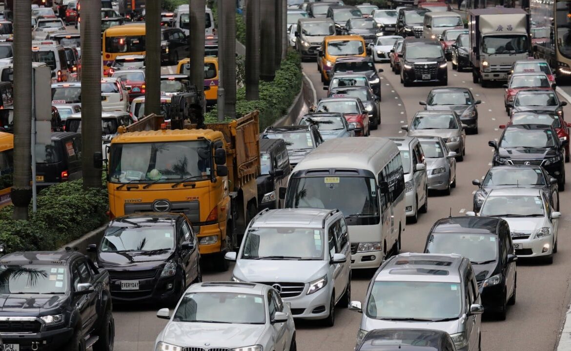 Calls for 20,500 ride-hailing permits to keep 15,000 cars on Hong Kong roads daily