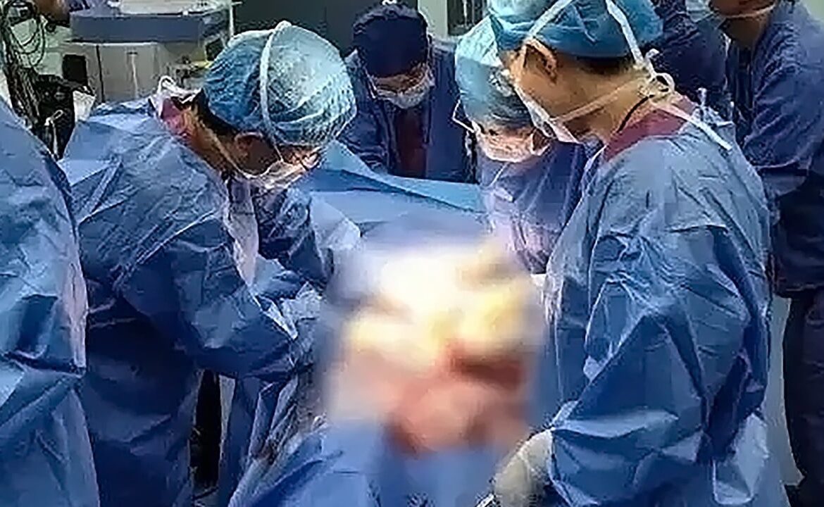 ‘Save her first’: China expectant mum relinquishes surgery room slot to bleeding pregnant woman