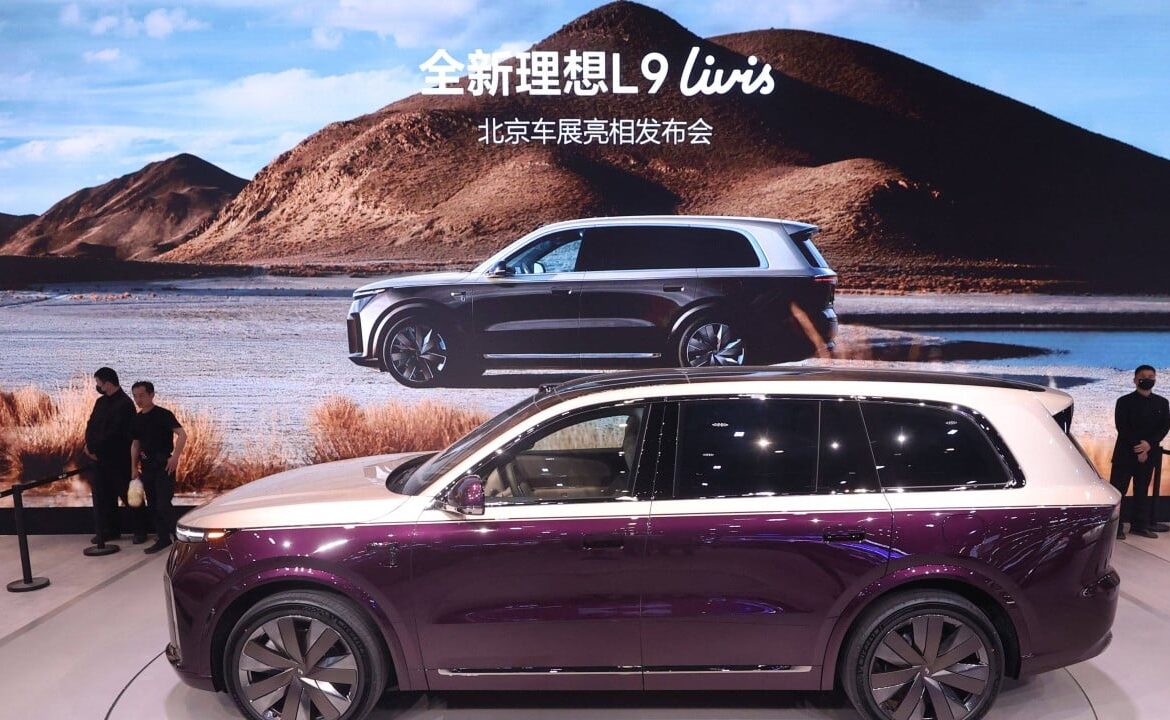 Nio slams EV price wars in China as costs surge, defying cuts by rival Li Auto