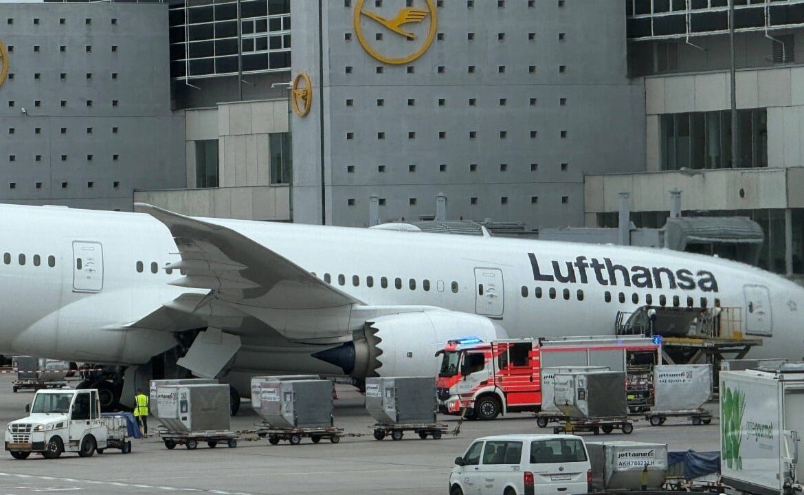 Nose down: Lufthansa investigating Boeing 787 landing gear collapse in Frankfurt