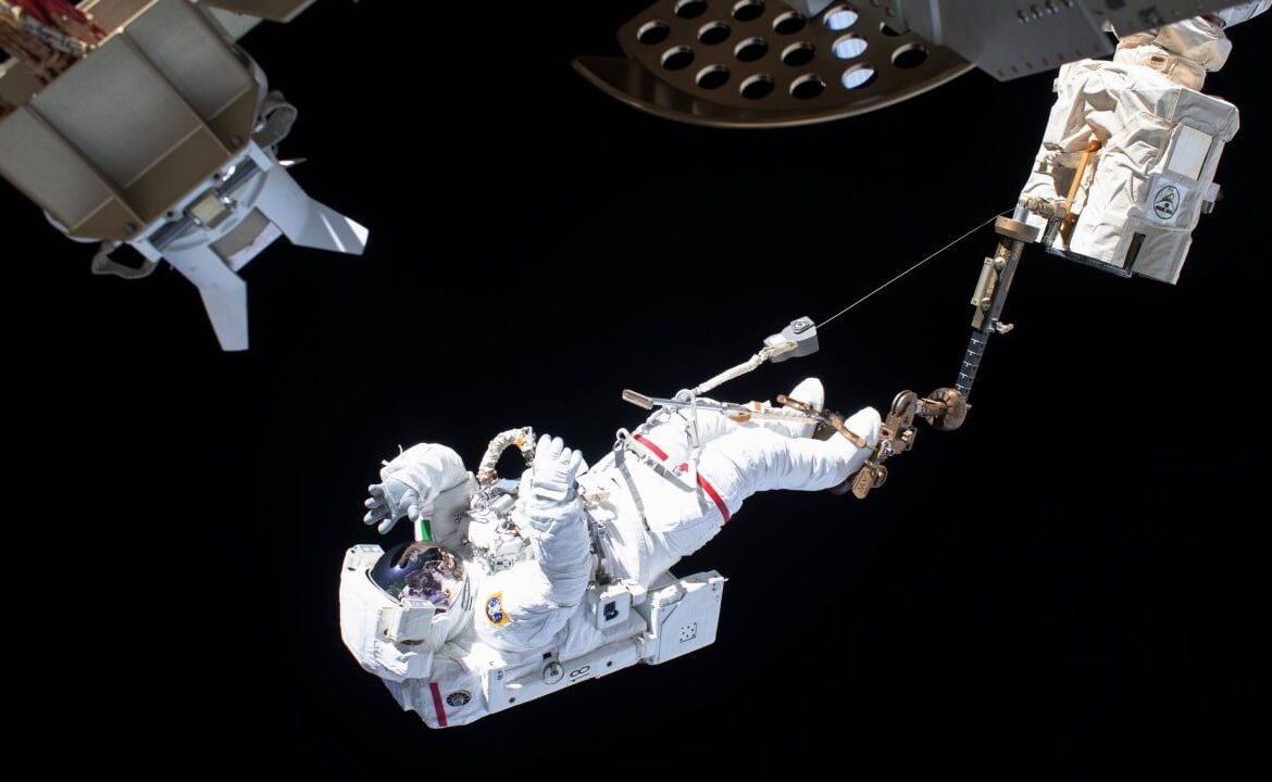 Nasa reveals Artemis III astronauts in next step towards moon landing