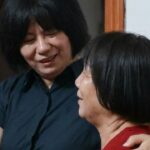Chinese policewoman supports parents of colleague who died in line of duty for 20 years