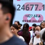 Hong Kong stocks retreat as regional tech volatility offsets short covering