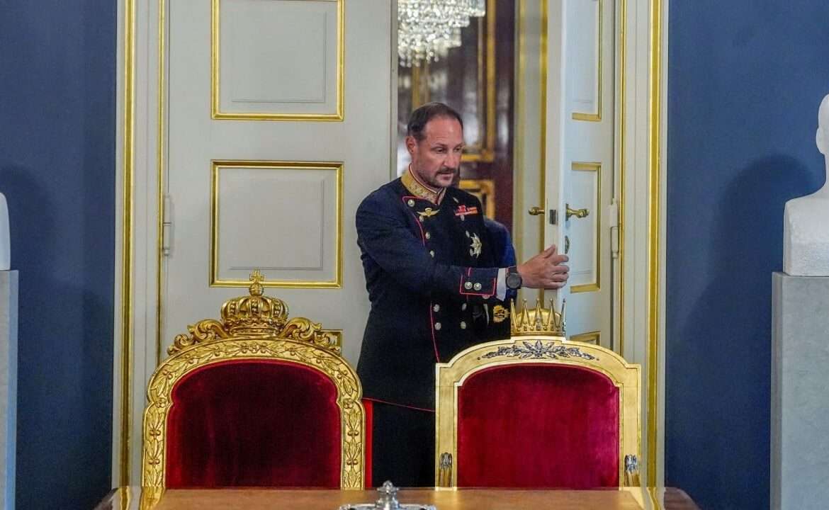 King Haakon VIII takes throne as Norway mourns death of King Harald