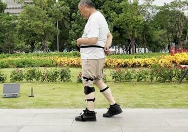 China’s self-powered neural device helps stroke survivors walk naturally
