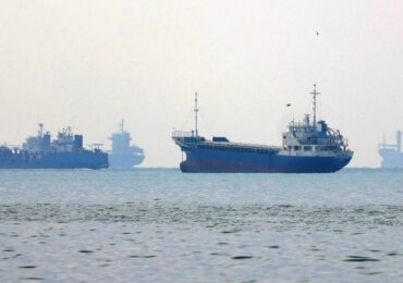 Iran is set to unveil temporary Hormuz agreement to Gulf nations on Monday