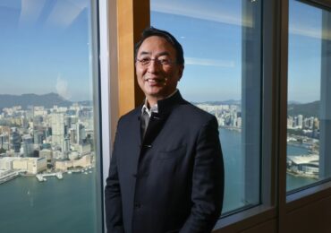 Forms Syntron draws Hong Kong’s next-gen tycoons in HK$940 million IPO