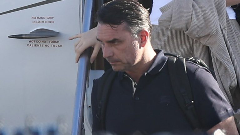 How Flavio Bolsonaro pulled off a clandestine escape to the US