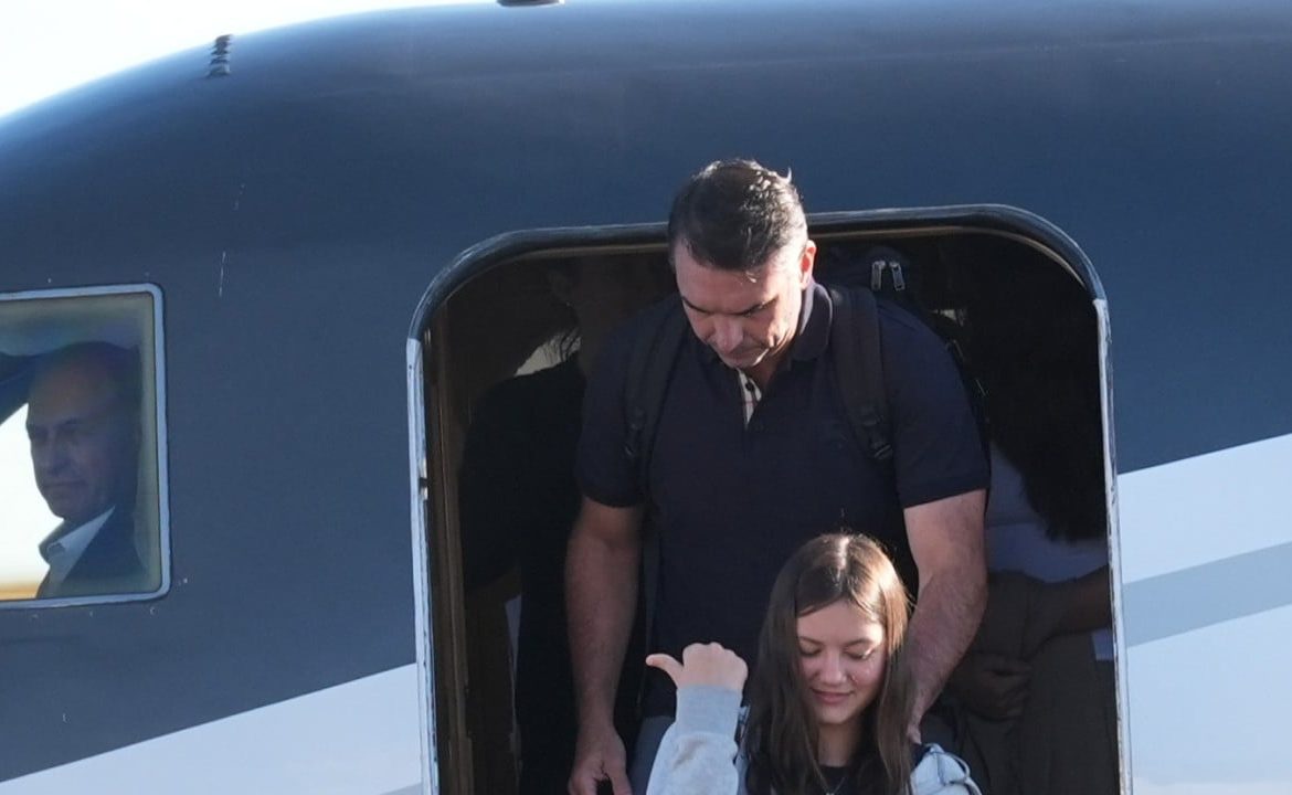 Flavio Bolsonaro lands in Miami, declares himself rightful president-elect of Brazil