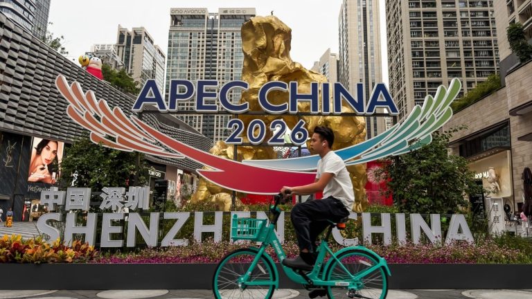 US-China negotiators race to nail down concrete deals as Shenzhen Apec looms