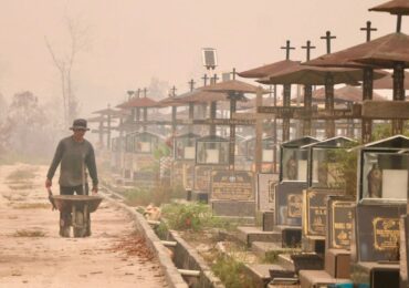Smart economics: tackle climate change and air pollution together