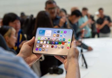 Police receive over 100 reports about credit card charges for iPhone Duo pre-orders