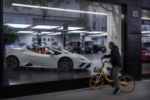 Sales of Imported Luxury Cars Plummet in Major Chinese Cities: Latest Data